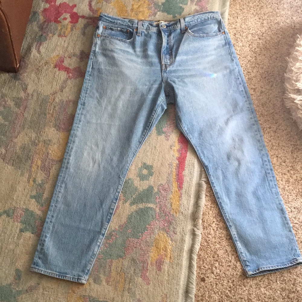 Levi’s wedgie jeans